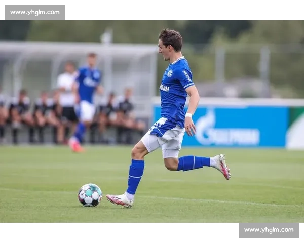 鲁尔区德比再燃战火沙尔克04迎战多特蒙德巅峰对决经典之夜即将上演